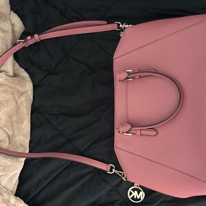 Micheal Kors Pink Purse